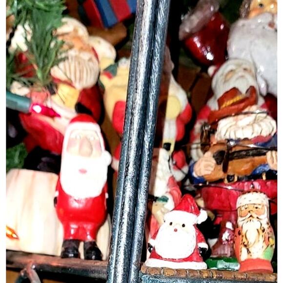 3" Vintage Homemade Wood Carved Big Nose Santa - Picture 7 of 16